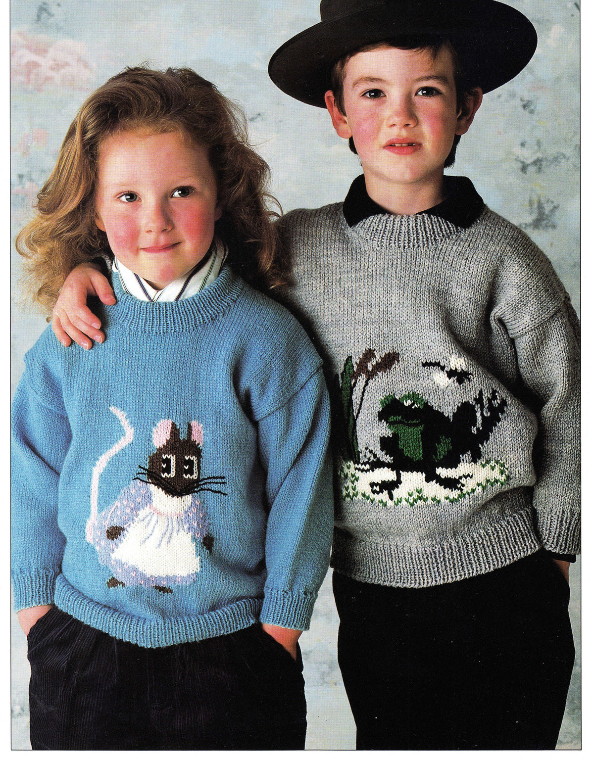 Childs- Mouse & Frog sweaters- jumpers Round neck- drop sleeves DK- 8 ply Light worsted wool- 22"- 30" - Knitting pattern Download has chart