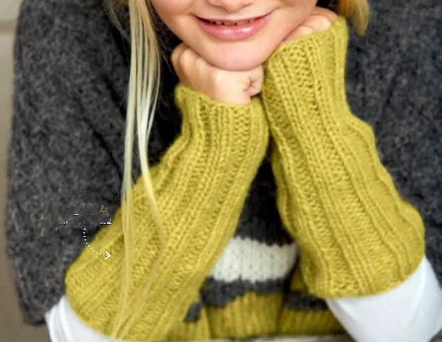 Girl's Beanie Hats & Arm Warmers knit in Heavy worsted Alpaca wool knitting pattern download PDF 50-54 cm head gloves 18cm circ-21cm long