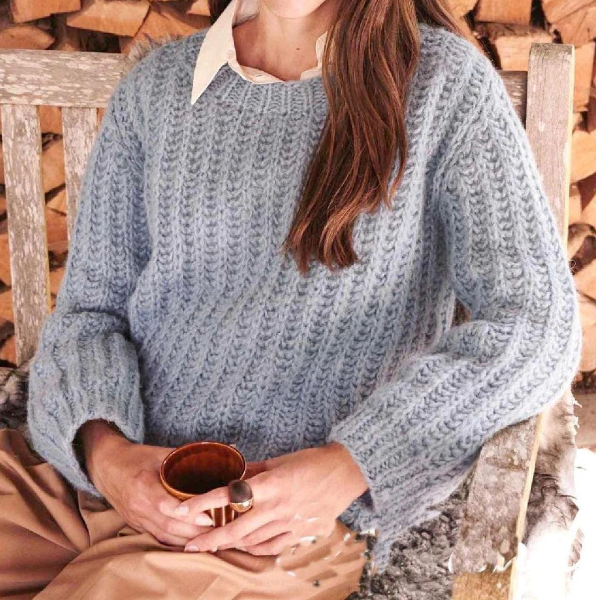 Womans Easy Ribbed Sweater In Fluffy  Aran 10 Ply Yarn Beginners  36-46 chest round neck Pullover