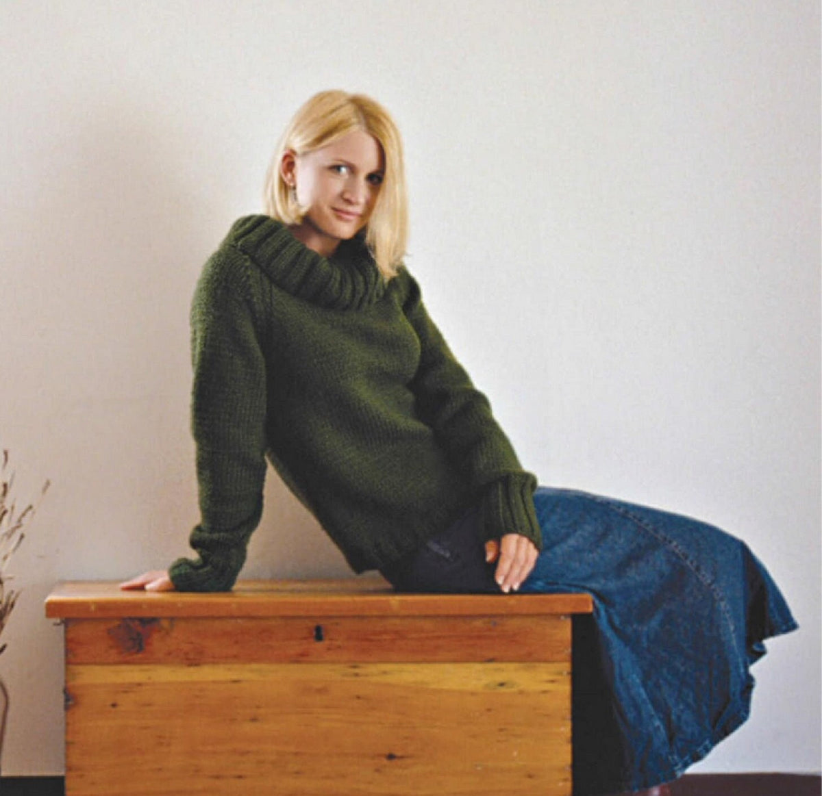 Woman's Chunky Raglan Sweater- Ribbed bands & fold over cowl collar- Chunky Bulky wool -80-110 cm chest
