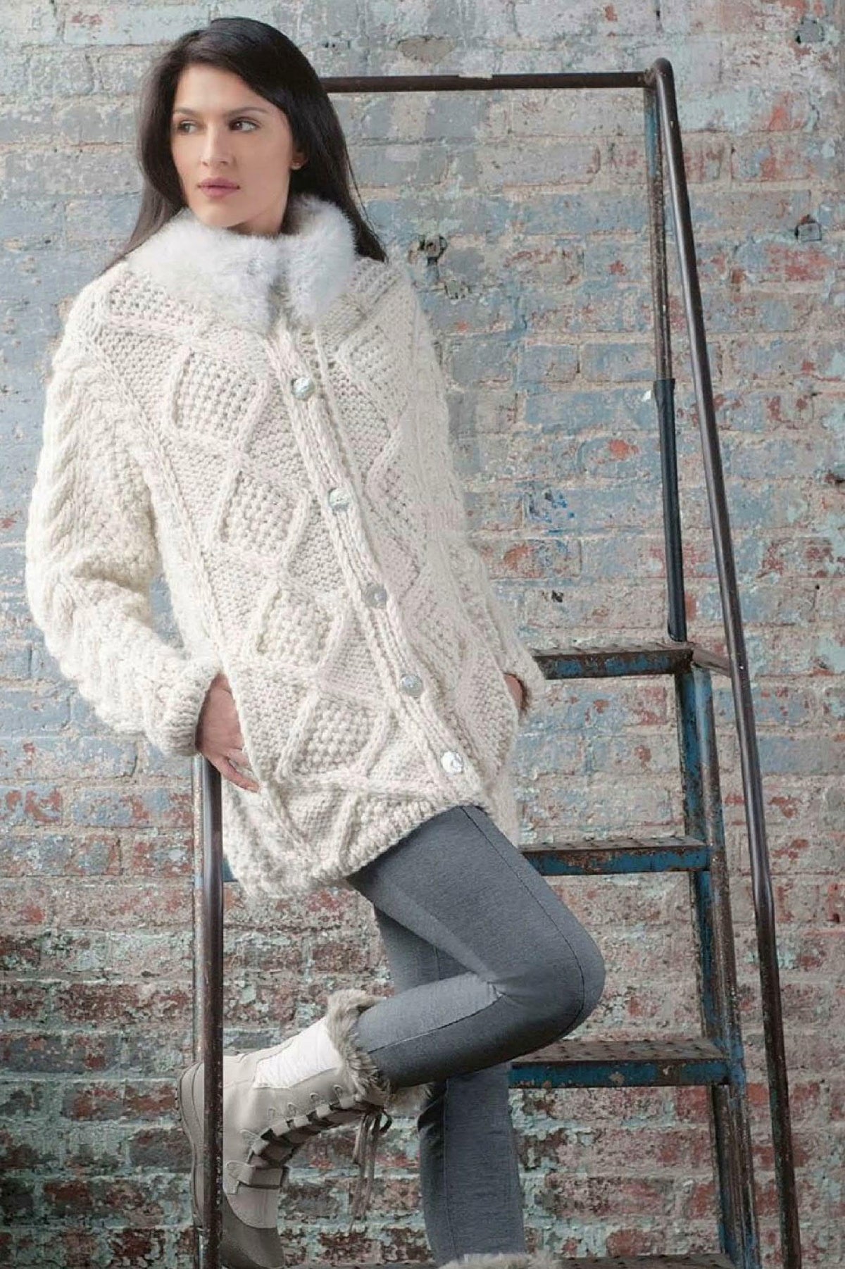 Woman's Oversized Super Chunky- Super Bulky 14 Ply  Aran coat Jacket with Fur collar  & pockets~ fits 44"47" Download Knitting Pattern
