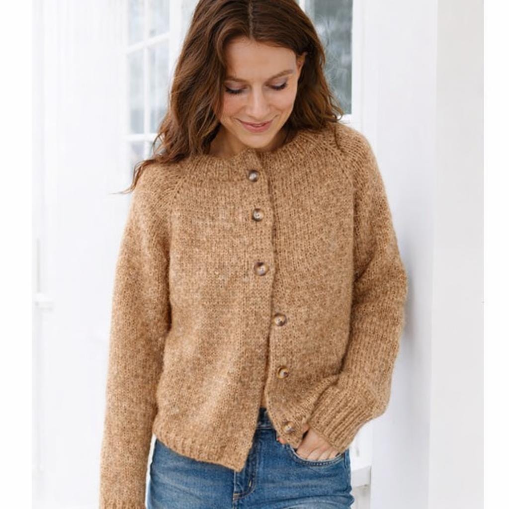 Easy Larger Sizes Classic Round Neck Raglan Cardigan Womens 36"- 54" ~ Aran 10 Ply Worsted Knitting TOP DOWN